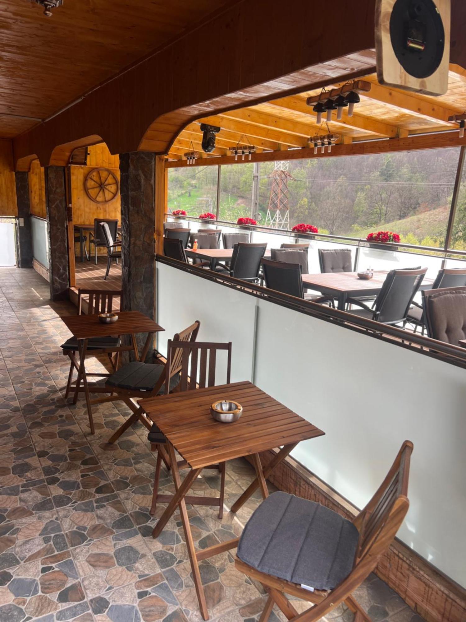 Gasthaus Casa Kugler Anina Exterior photo